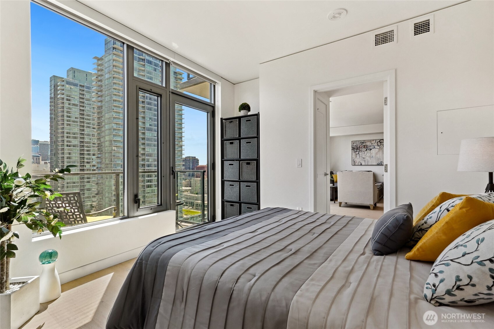Seattle, Washington, 98121, United States, 1 Bedroom Bedrooms, ,Residential,For Sale,1826957
