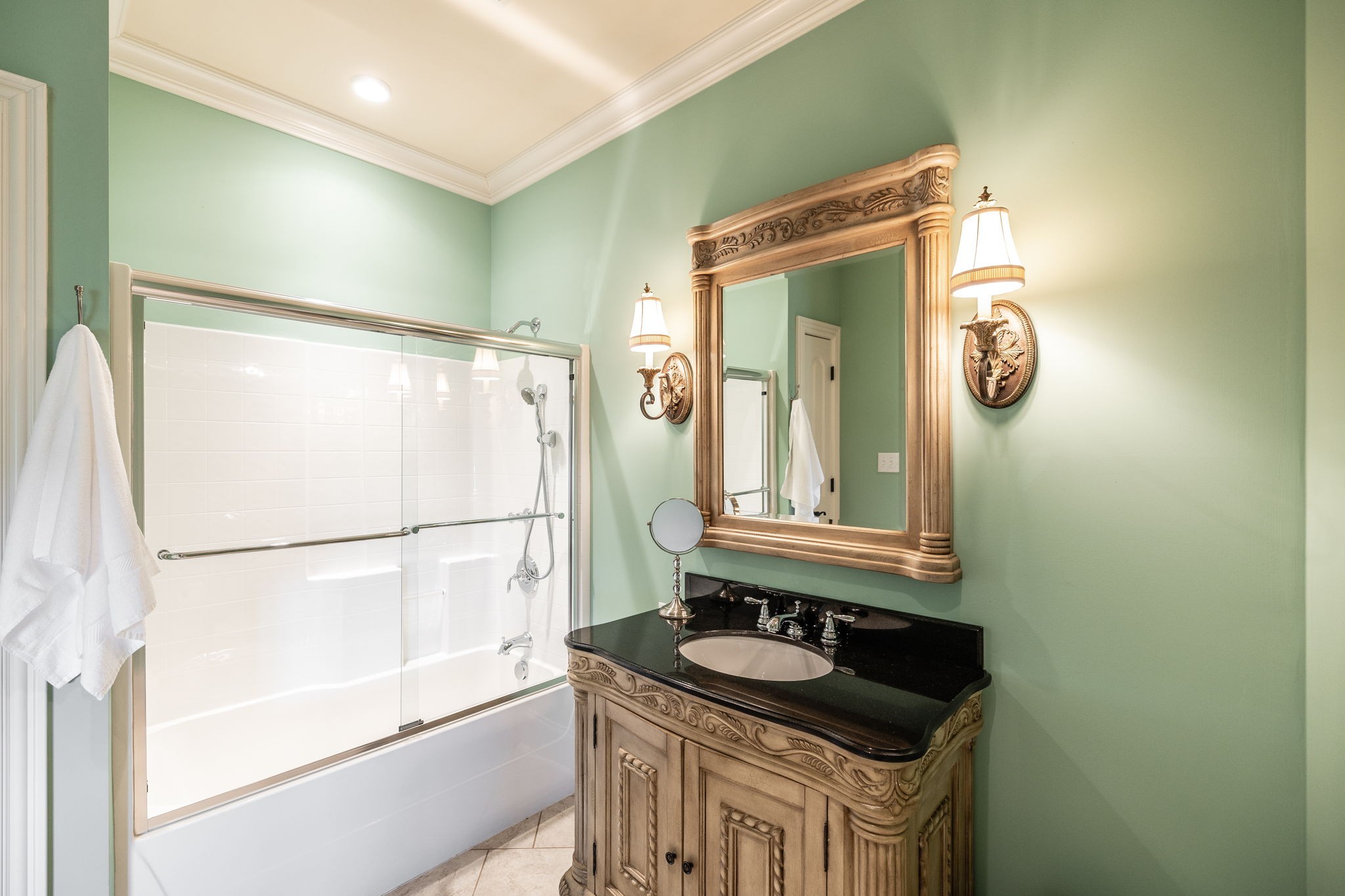 Greenbrier, Tennessee, 37073, United States, 5 Bedrooms Bedrooms, ,6 BathroomsBathrooms,Residential,For Sale,1827902