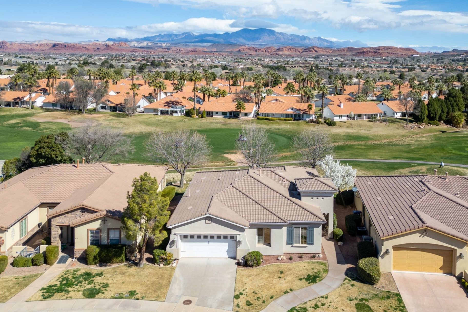 Former Model Home in Sunbrook community sits directly on golf course with Views - 物件實景