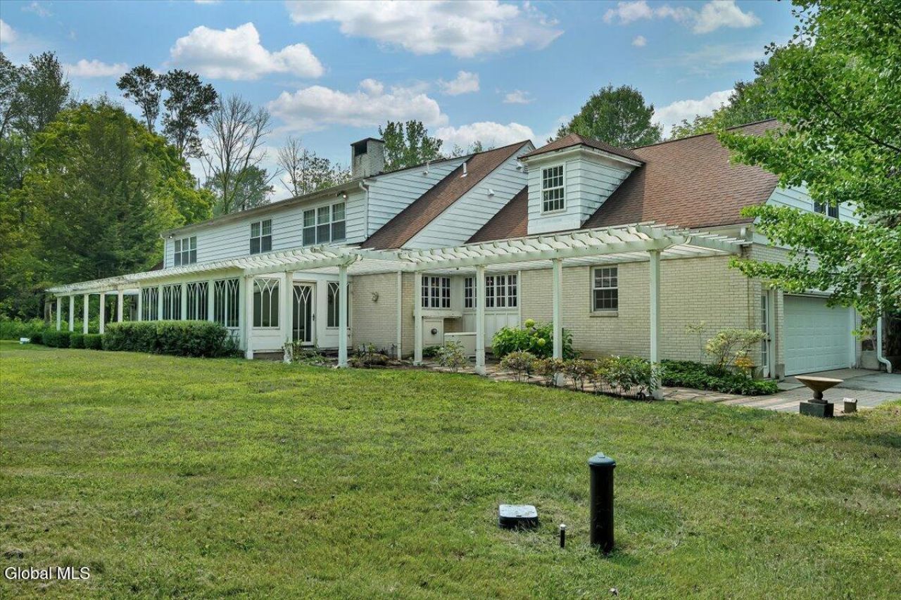 Queensbury, New York, 12804, United States, 4 Bedrooms Bedrooms, ,4 BathroomsBathrooms,Residential,For Sale,2003440