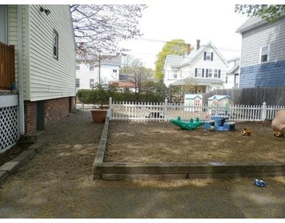 Malden, Massachusetts, 02148, United States, 8 Bedrooms Bedrooms, ,4 BathroomsBathrooms,Residential,For Sale,1880418
