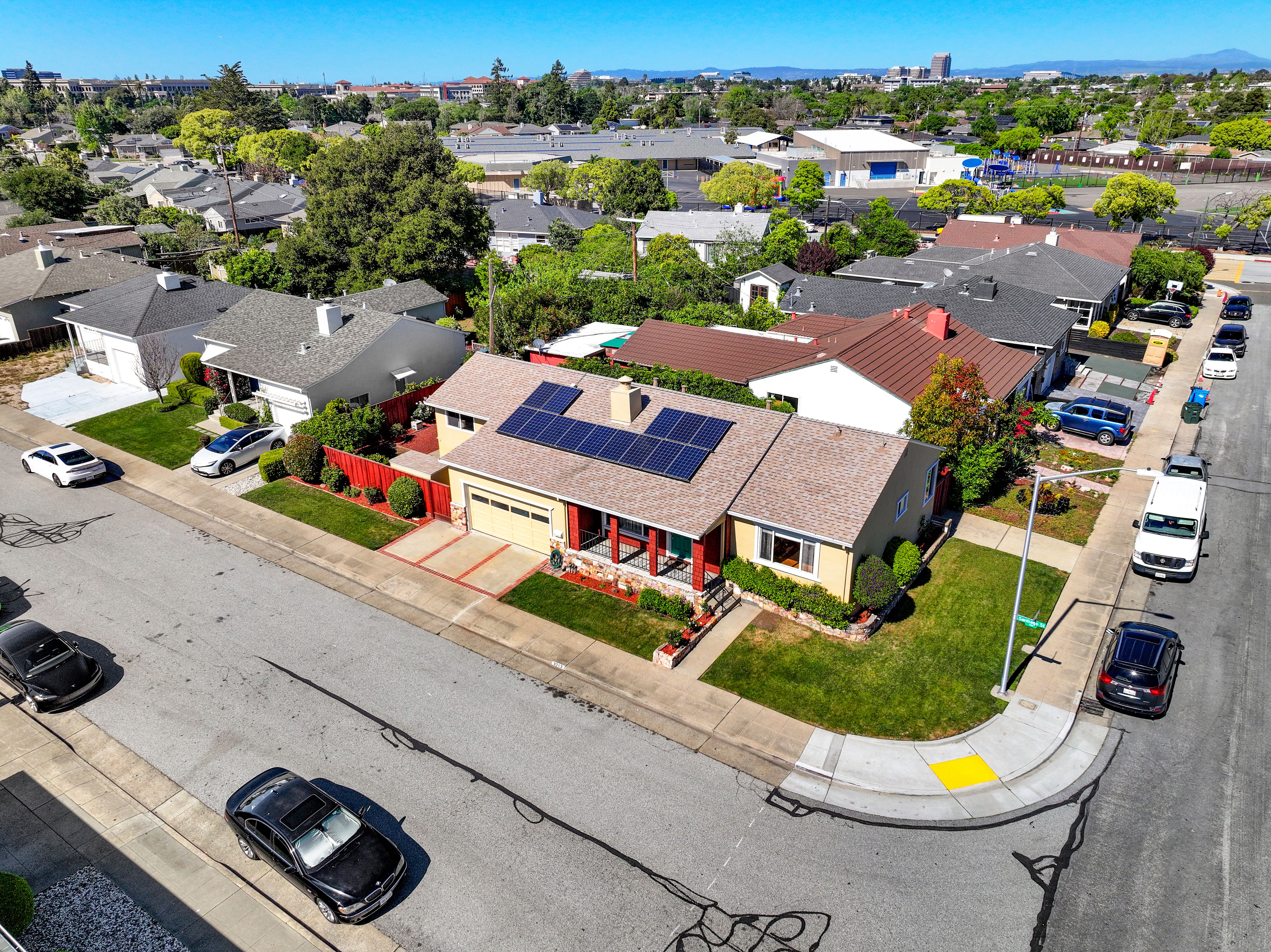  Single Story Rancher in Desirable San Mateo Village - 物件實景