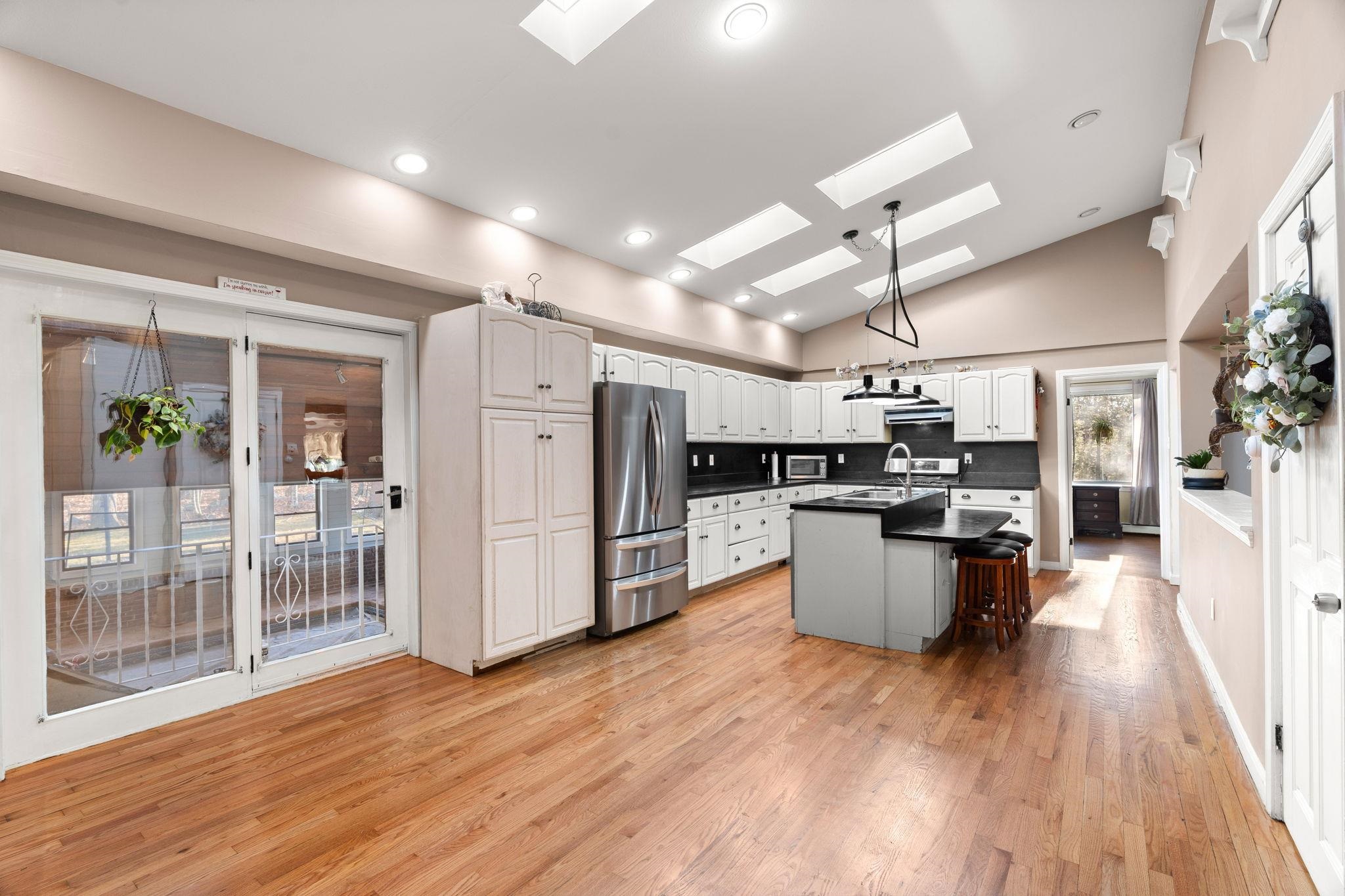 Plaistow, New Hampshire, 03865, United States, 4 Bedrooms Bedrooms, ,1 BathroomBathrooms,Residential,For Sale,2001863