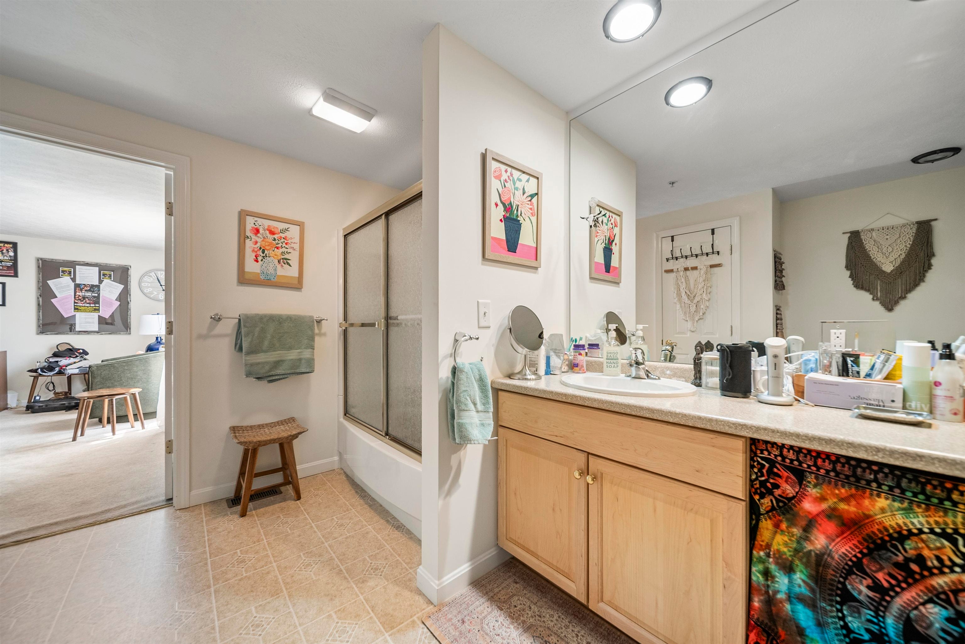 Hooksett, New Hampshire, 03106, United States, 2 Bedrooms Bedrooms, ,2 BathroomsBathrooms,Residential,For Sale,1911621