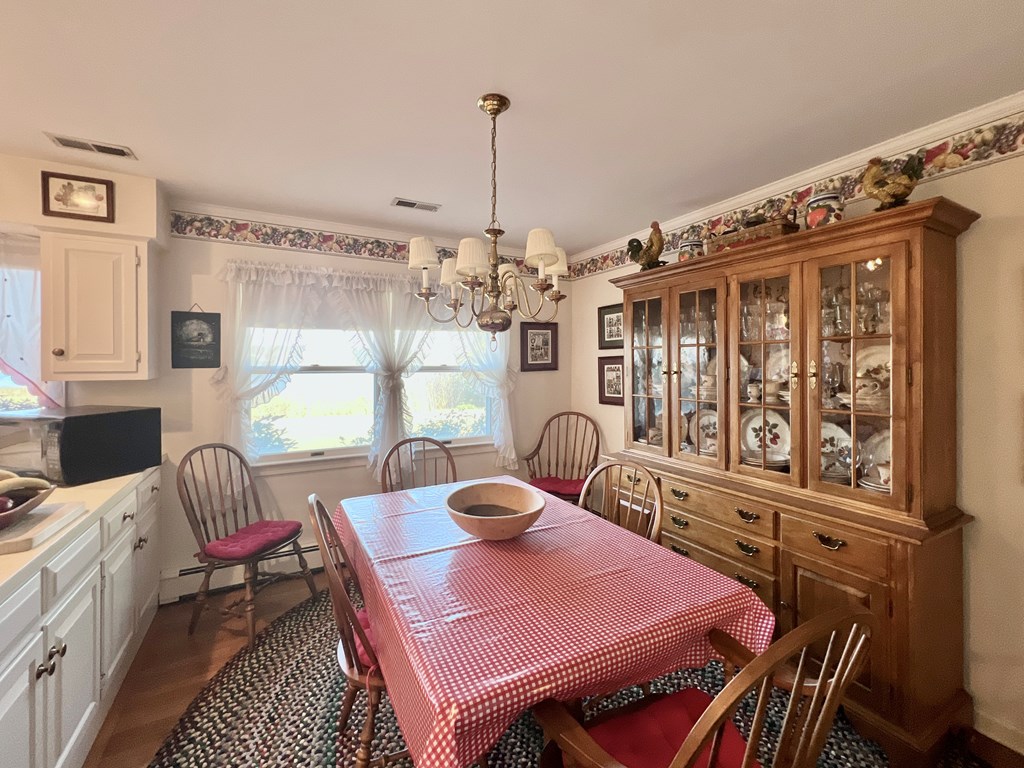 Onancock, Virginia, 23417, United States, 2 Bedrooms Bedrooms, ,2 BathroomsBathrooms,Residential,For Sale,1971701