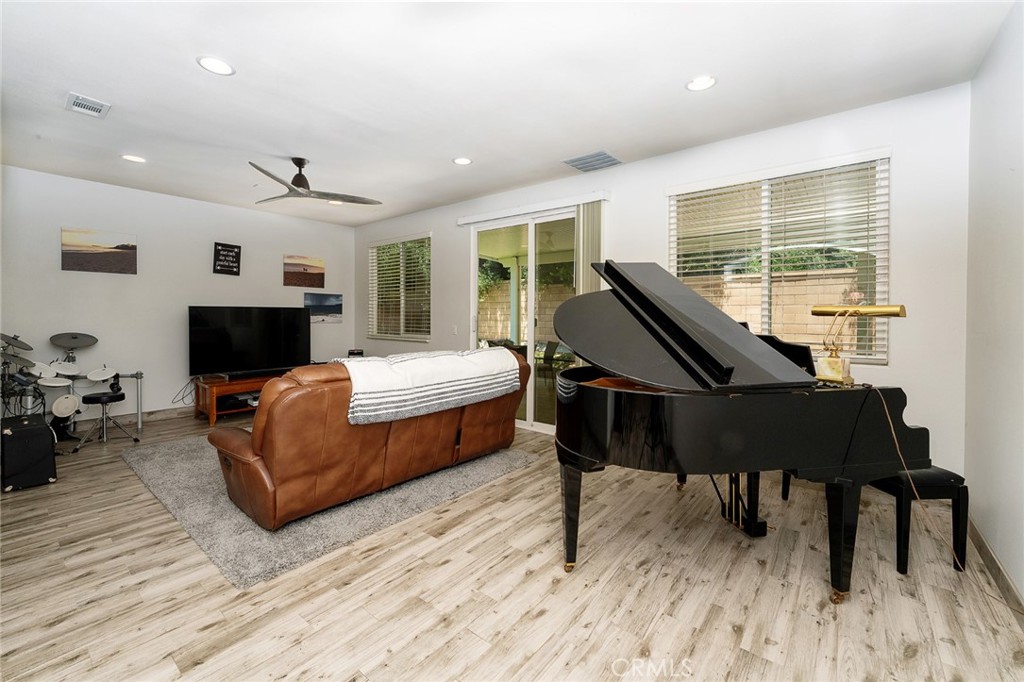 Wildomar, California, 92595, United States, 4 Bedrooms Bedrooms, ,3 BathroomsBathrooms,Residential,For Sale,1860862