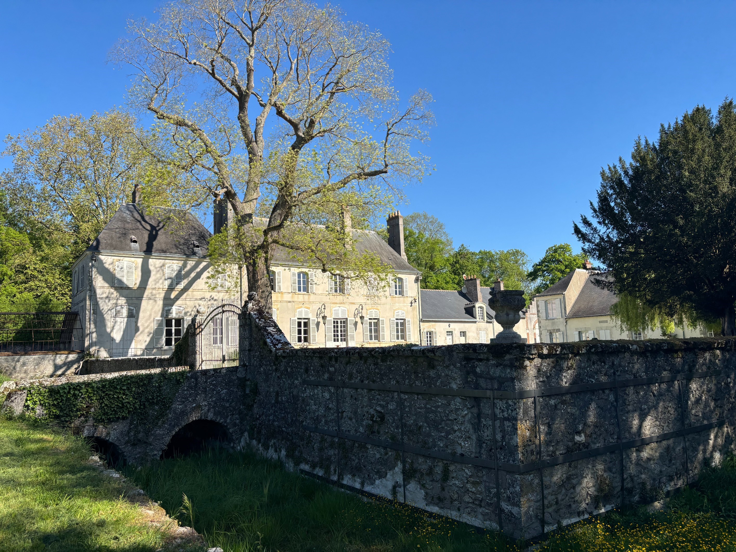  EXCLUSIVE – CHARACTER PROPERTY WITH MOAT – LOIRE VALLEY - 物件實景