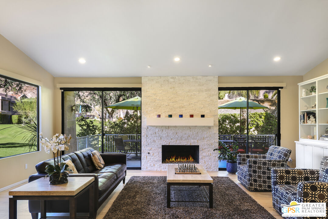 Palm Springs, California, 92264, United States, 2 Bedrooms Bedrooms, ,2 BathroomsBathrooms,Residential,For Sale,1989572