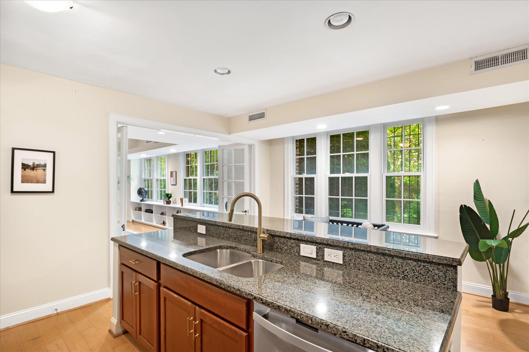  1661 Crescent Place NW, Washington, DC, 20009 - 物件實景