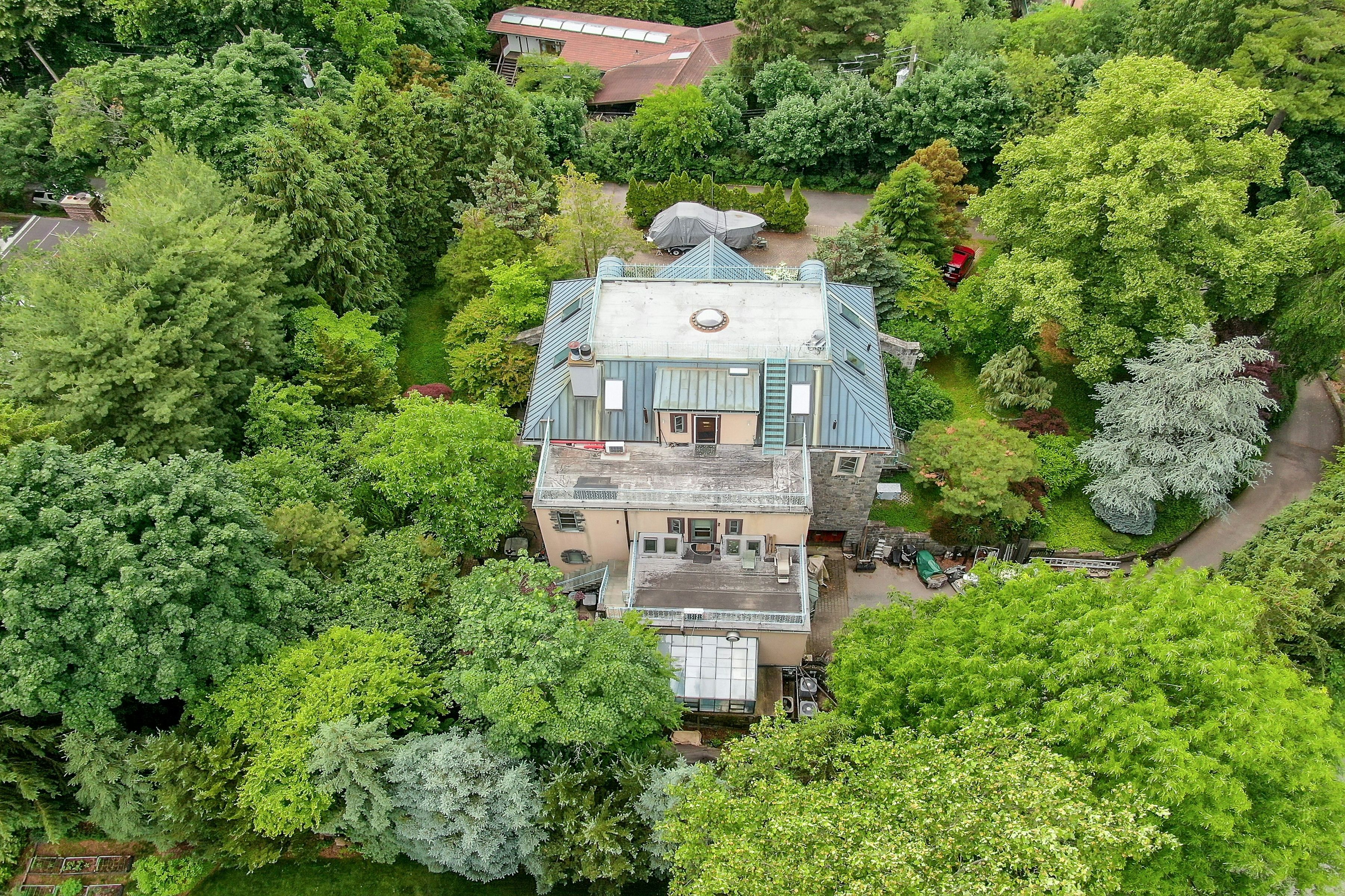  5440 Independence Avenue - 物件實景