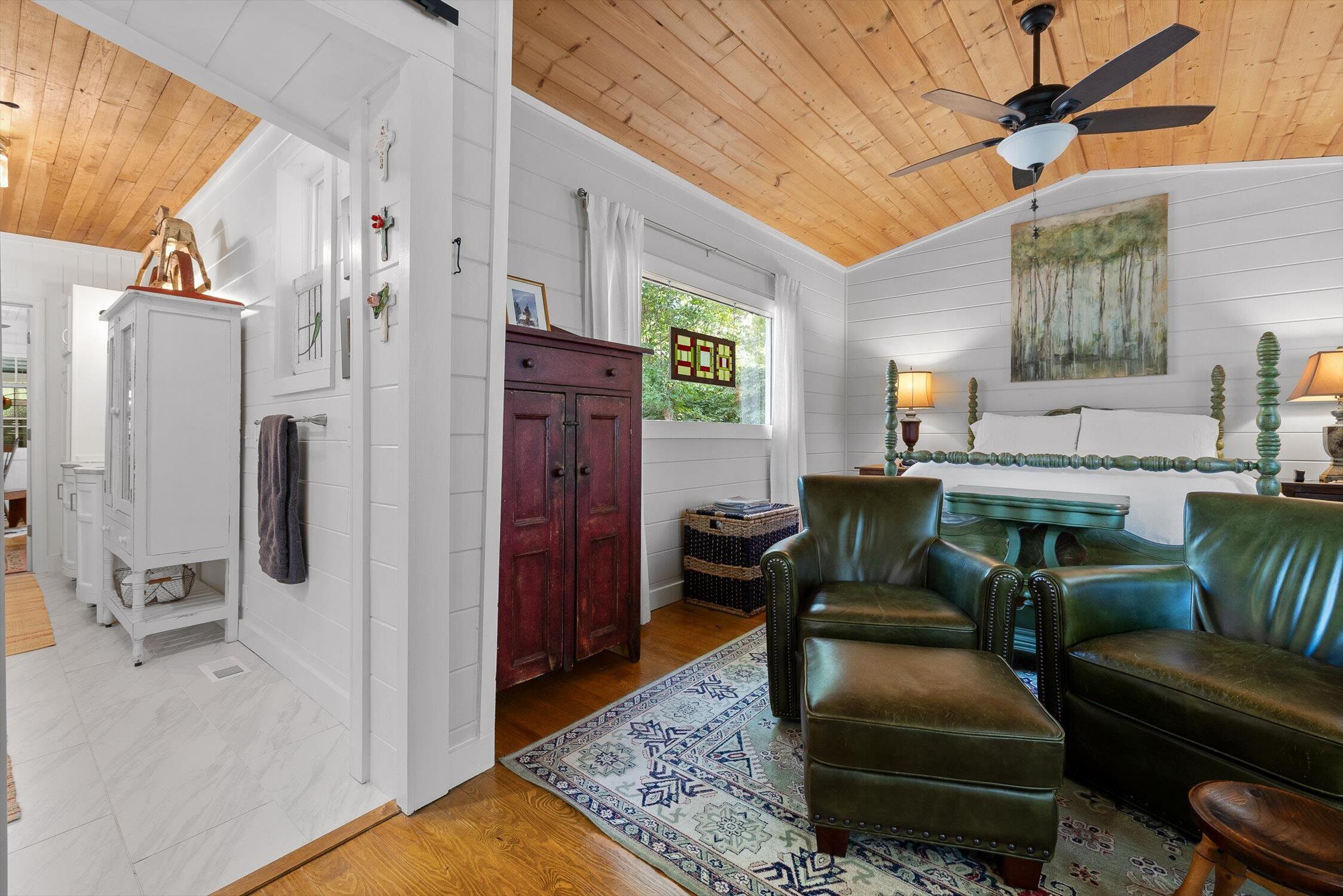 Mentone, Alabama, 35984, United States, 3 Bedrooms Bedrooms, ,2 BathroomsBathrooms,Residential,For Sale,1973723