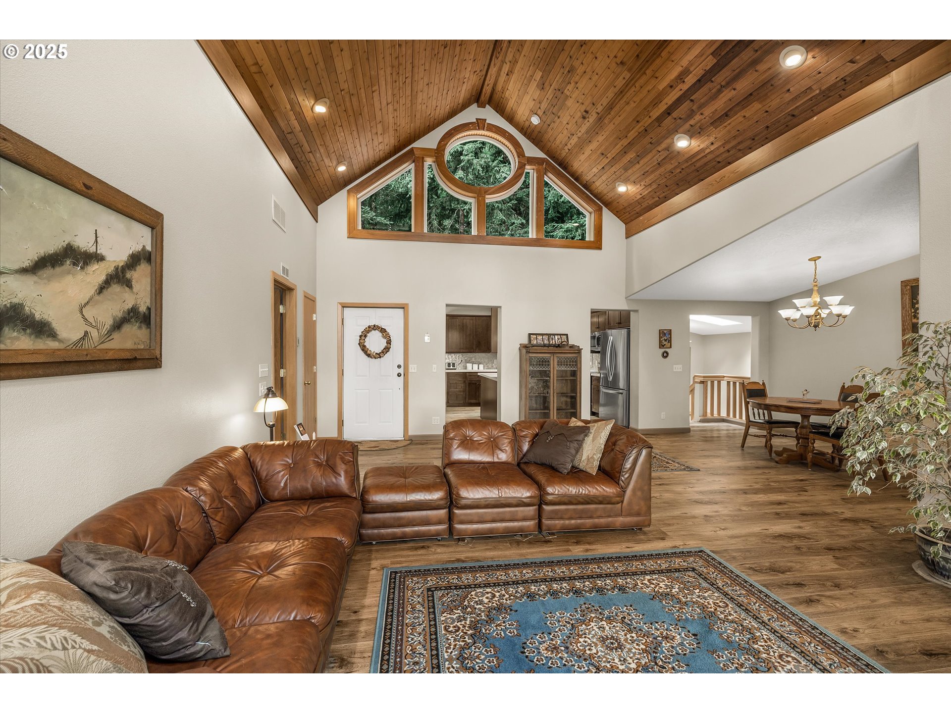 Sandy, Oregon, 97055, United States, 4 Bedrooms Bedrooms, ,3 BathroomsBathrooms,Residential,For Sale,1937237