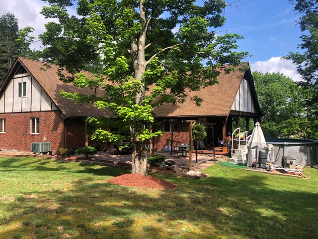 Chester, West Virginia, 26034, United States, 4 Bedrooms Bedrooms, ,3 BathroomsBathrooms,Residential,For Sale,1974553