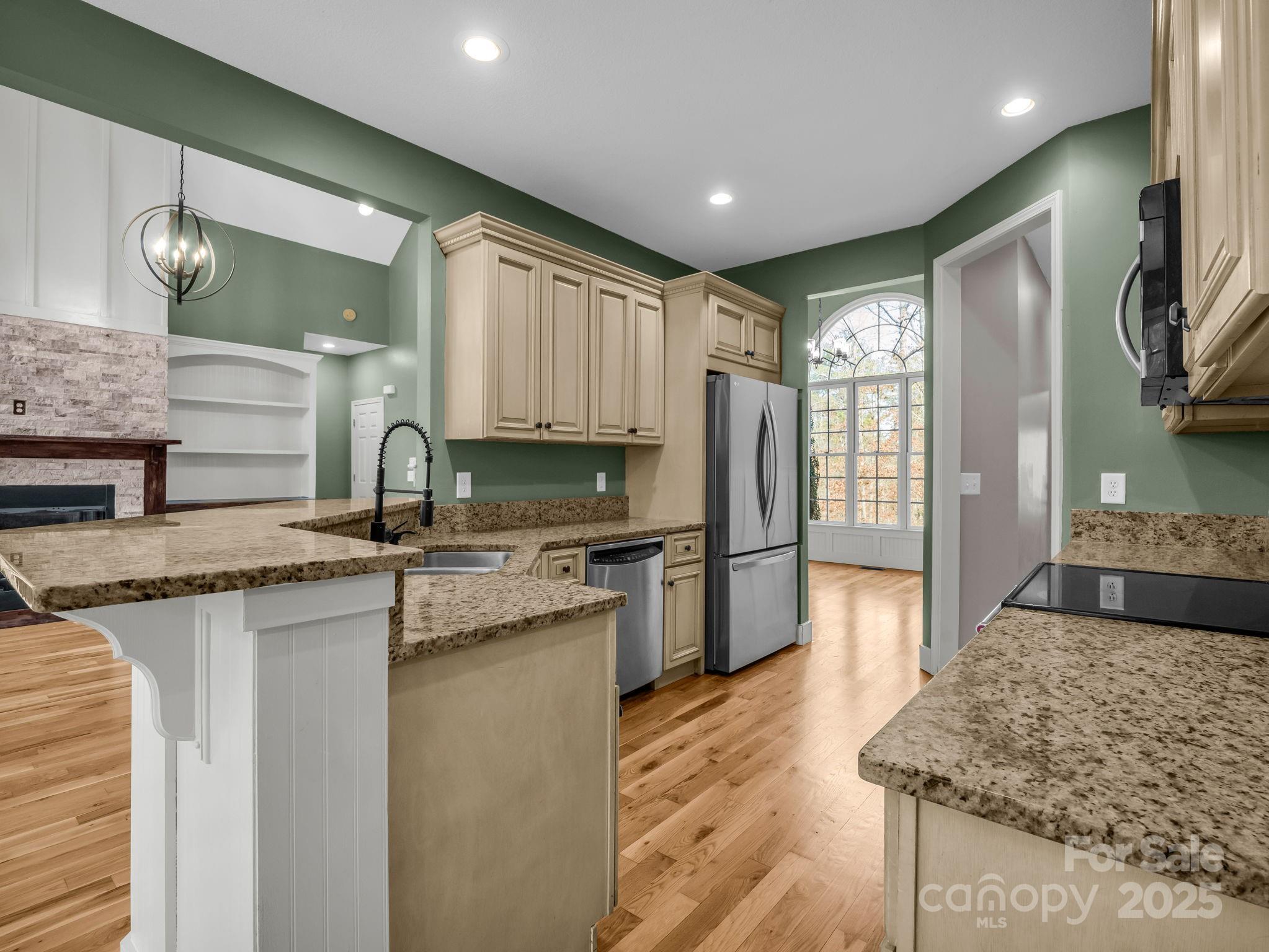 Tryon, North Carolina, 28782, United States, 3 Bedrooms Bedrooms, ,4 BathroomsBathrooms,Residential,For Sale,2001851