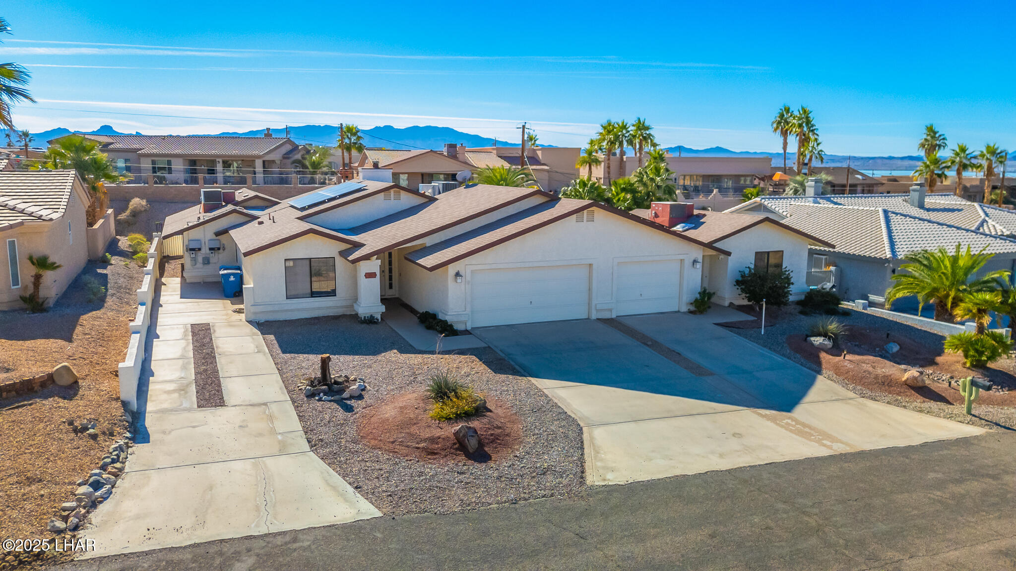 Lake Havasu City, Arizona, 86404, United States, 4 Bedrooms Bedrooms, ,2 BathroomsBathrooms,Residential,For Sale,2002177