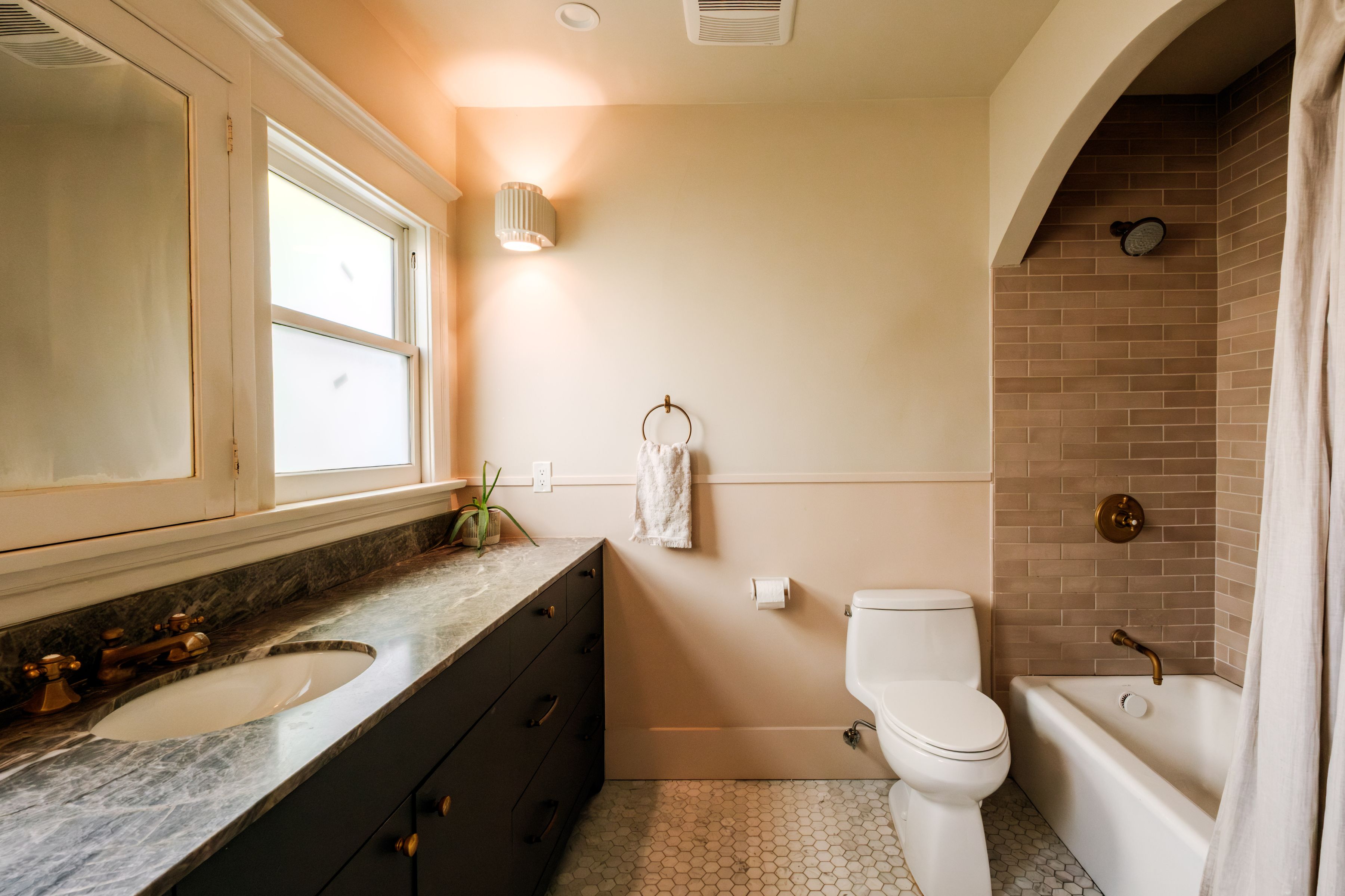  2510 10th Avenue - 物件實景