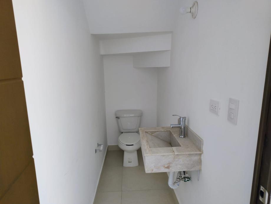 FLAMBOYANES, Gómez Palacio, Durango, 35049, Mexico, 4 Bedrooms Bedrooms, ,3 BathroomsBathrooms,Residential,For Sale,FLAMBOYANES,1416244