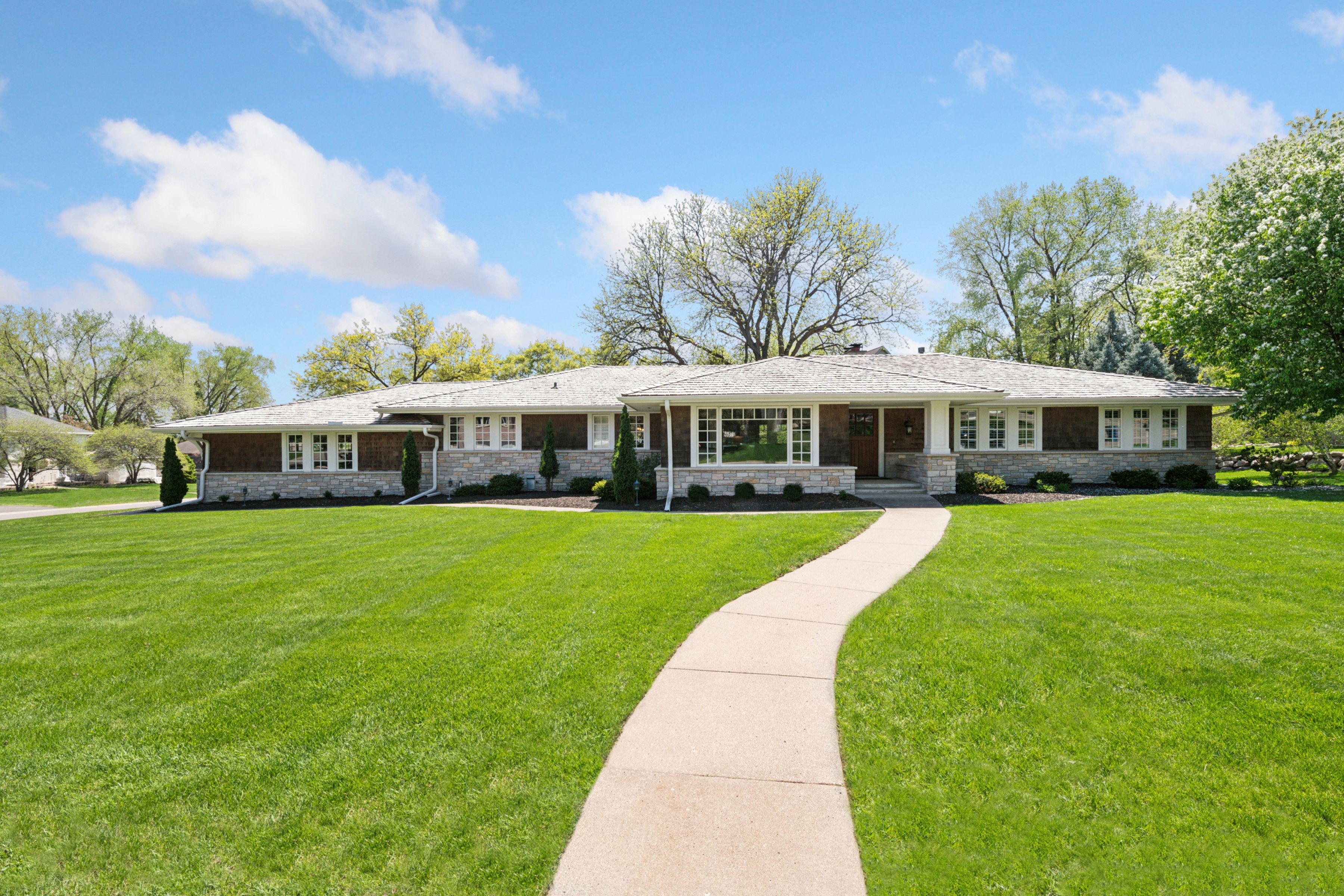 6601 Dovre Drive, Edina, MN 55436