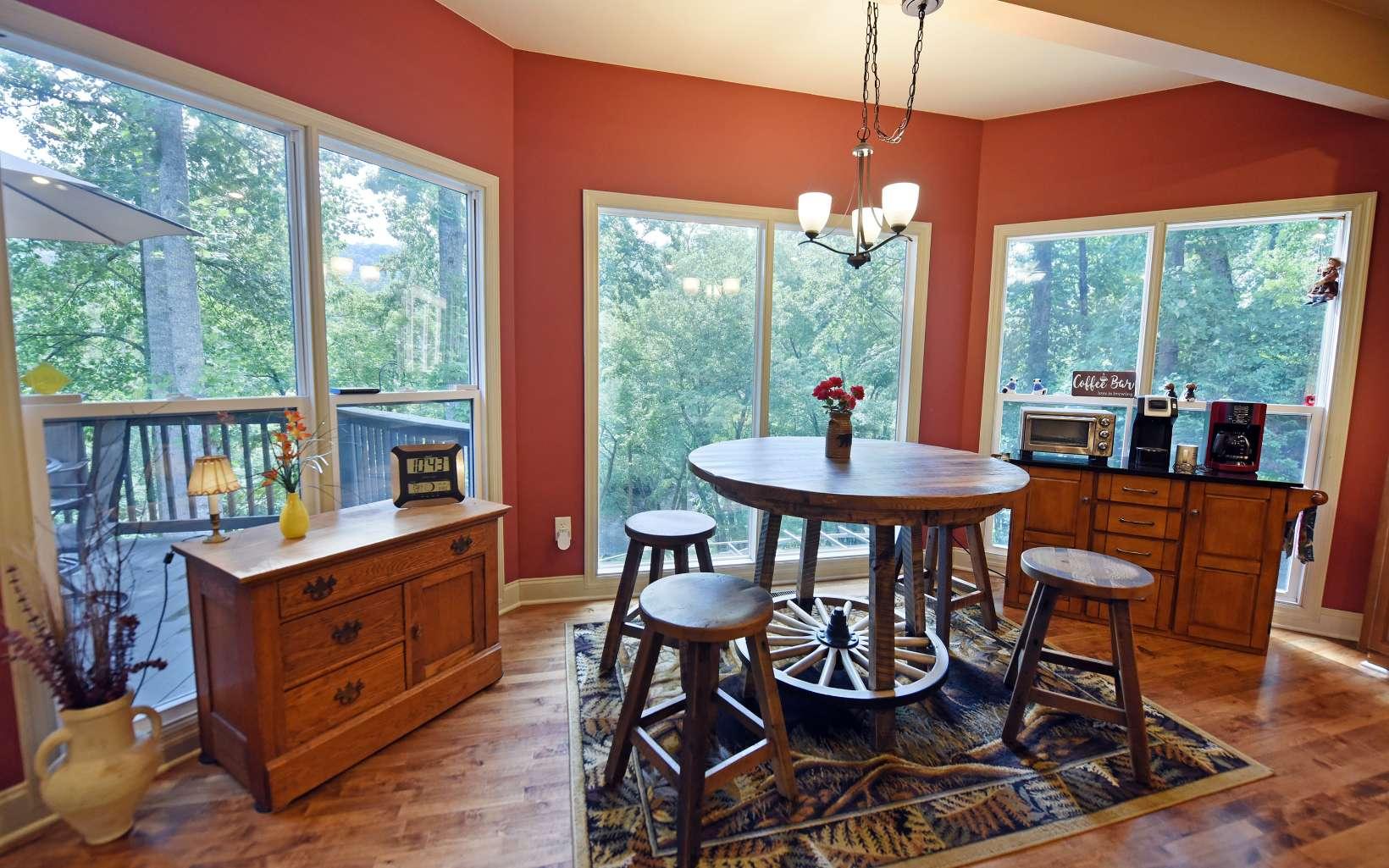 Hiawassee, Georgia, 30546, United States, 4 Bedrooms Bedrooms, ,4 BathroomsBathrooms,Residential,For Sale,1746240