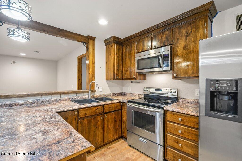 Athol, Idaho, 83801, United States, 4 Bedrooms Bedrooms, ,4 BathroomsBathrooms,Residential,For Sale,1975924