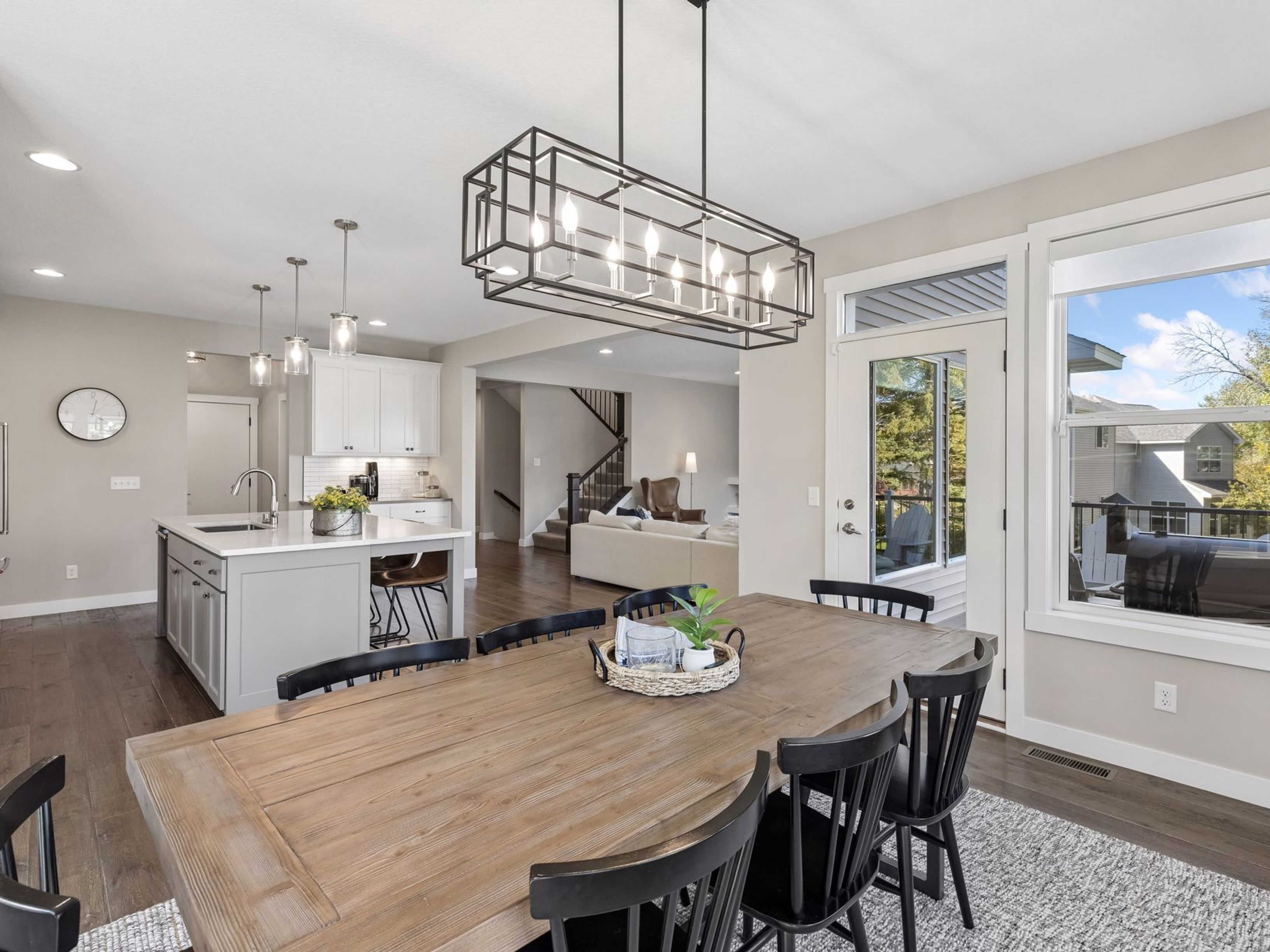  Luxury Living in Desirable Brown’s Creek Cove - 物件實景