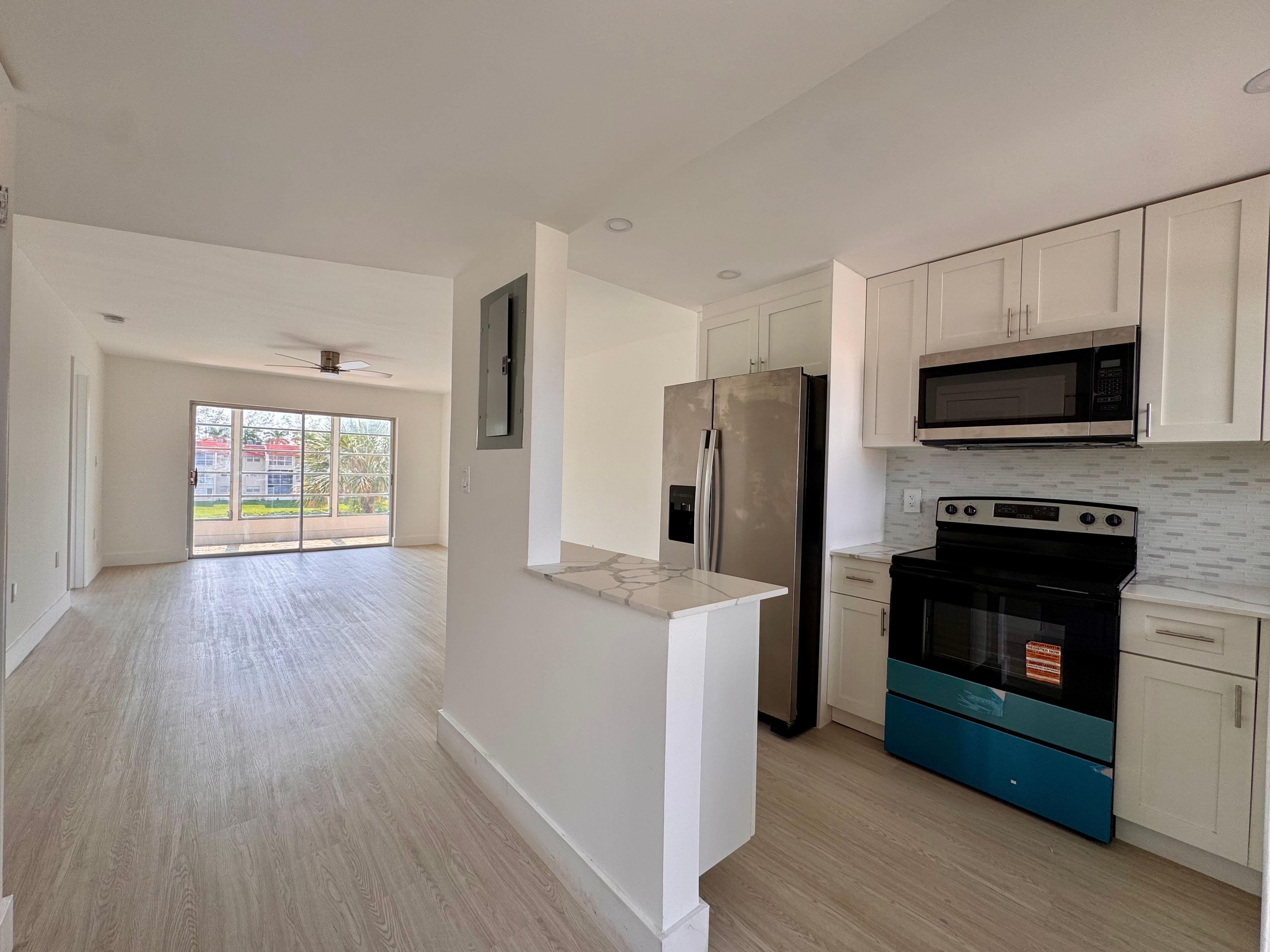  2831 E Sunrise Lakes Drive E, Sunrise, FL, 33322 - 物件實景