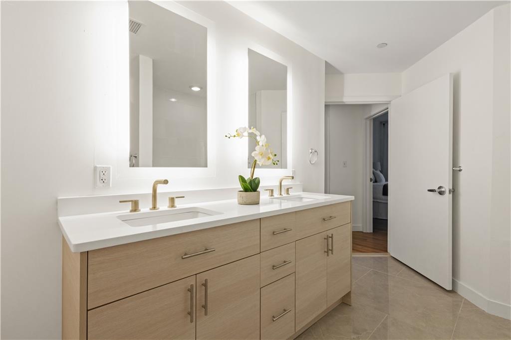 Providence, Rhode Island, 02903, United States, 2 Bedrooms Bedrooms, ,2 BathroomsBathrooms,Residential,For Sale,2007495