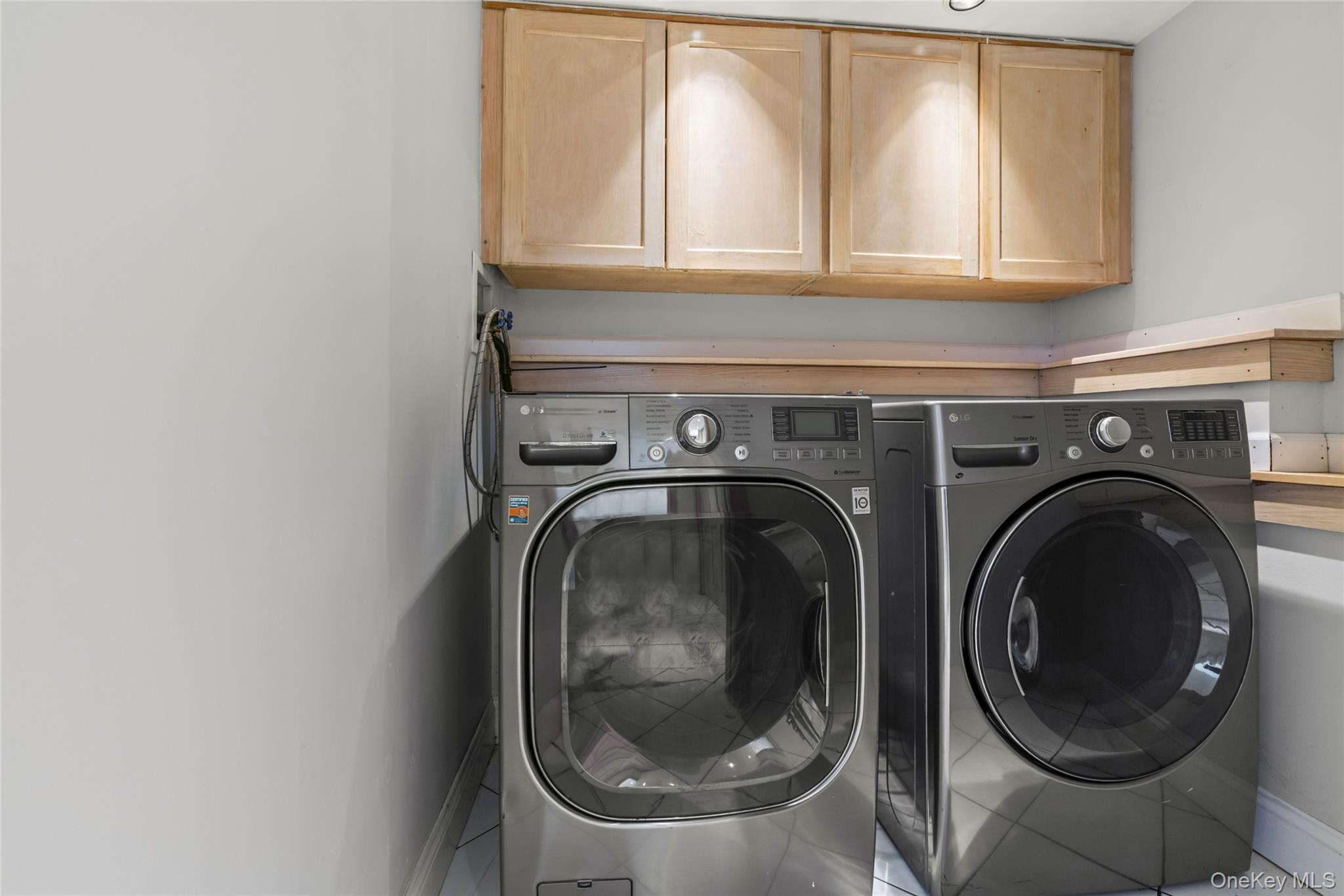 East Patchogue, New York, 11772, United States, 3 Bedrooms Bedrooms, ,2 BathroomsBathrooms,Residential,For Sale,1902442