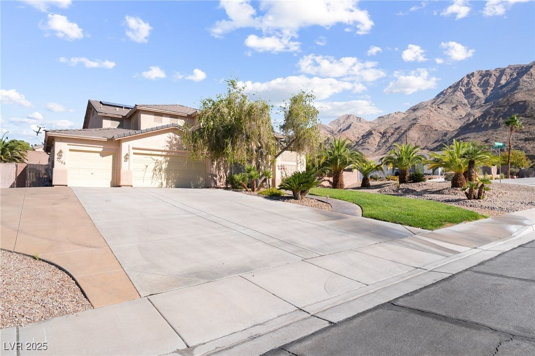 Las Vegas, Nevada, 89110, United States, 6 Bedrooms Bedrooms, ,3 BathroomsBathrooms,Residential,For Sale,1987091