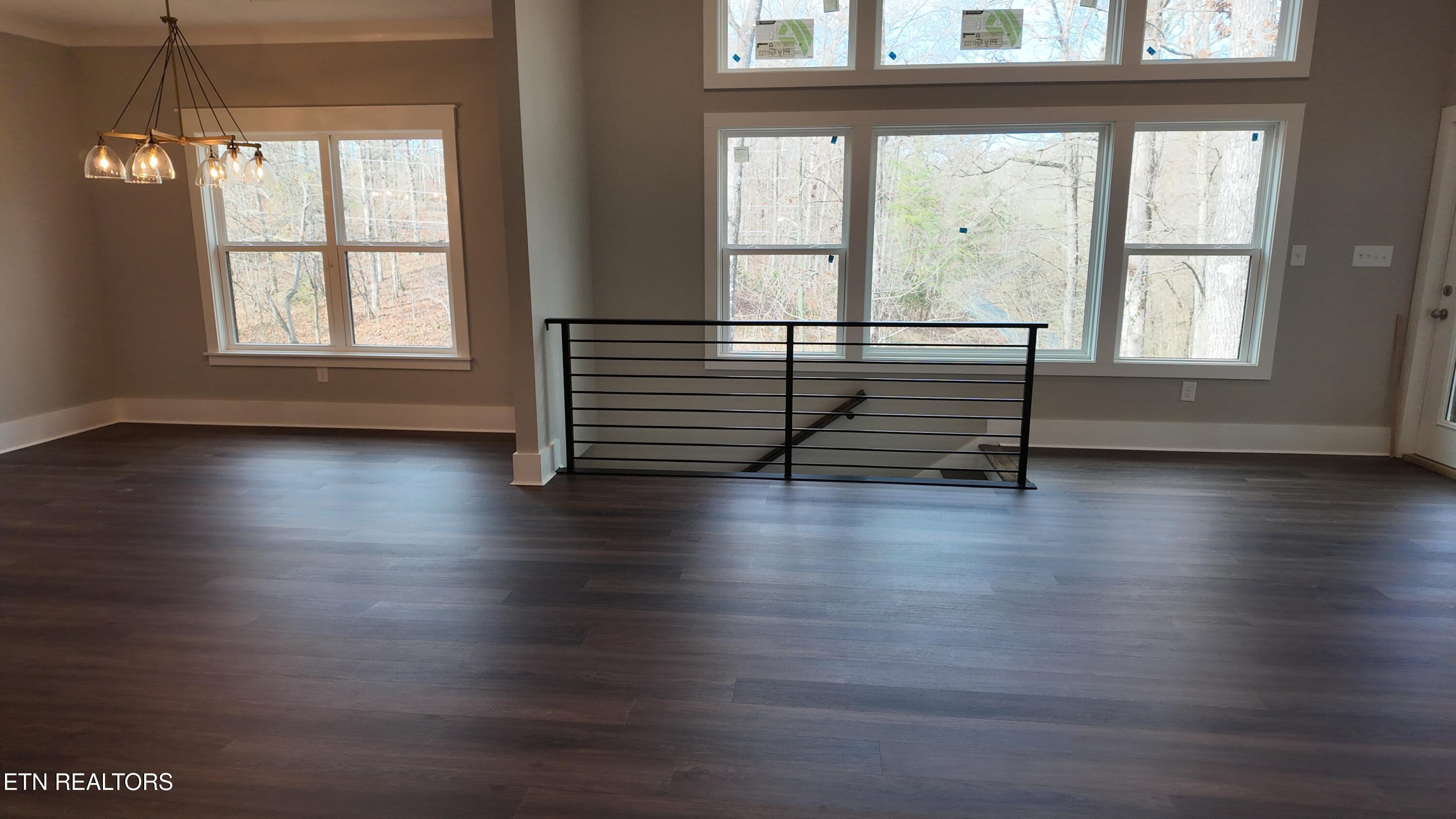 Loudon, Tennessee, 37774, United States, 4 Bedrooms Bedrooms, ,3 BathroomsBathrooms,Residential,For Sale,1981899