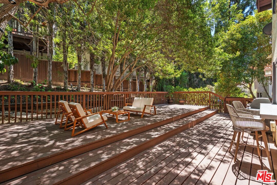 Los Angeles, California, 90077, United States, 3 Bedrooms Bedrooms, ,3 BathroomsBathrooms,Residential,For Sale,1933289
