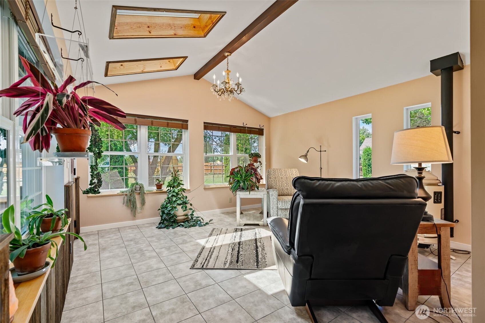 Ellensburg, Washington, 98926, United States, 3 Bedrooms Bedrooms, ,1 BathroomBathrooms,Residential,For Sale,1902528