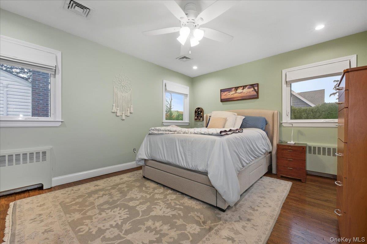 Merrick, New York, 11566, United States, 3 Bedrooms Bedrooms, ,3 BathroomsBathrooms,Residential,For Sale,1986518