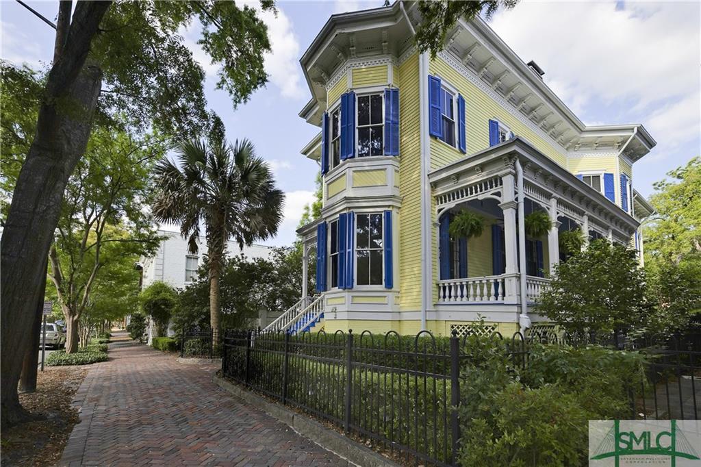 Savannah, Georgia, 31401, United States, 4 Bedrooms Bedrooms, ,5 BathroomsBathrooms,Residential,For Sale,1979096