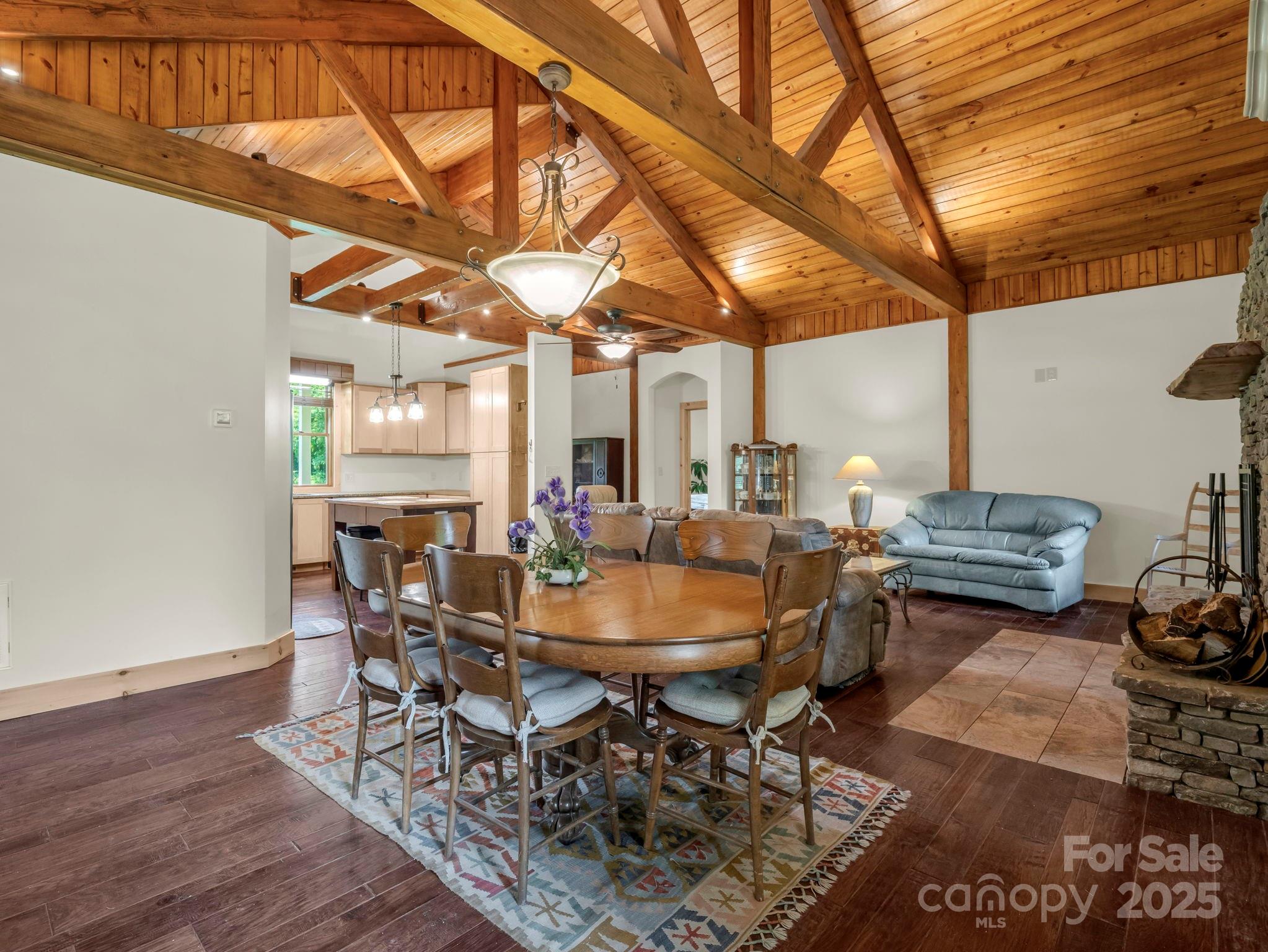 Saluda, North Carolina, 28773, United States, 3 Bedrooms Bedrooms, ,2 BathroomsBathrooms,Residential,For Sale,1923070