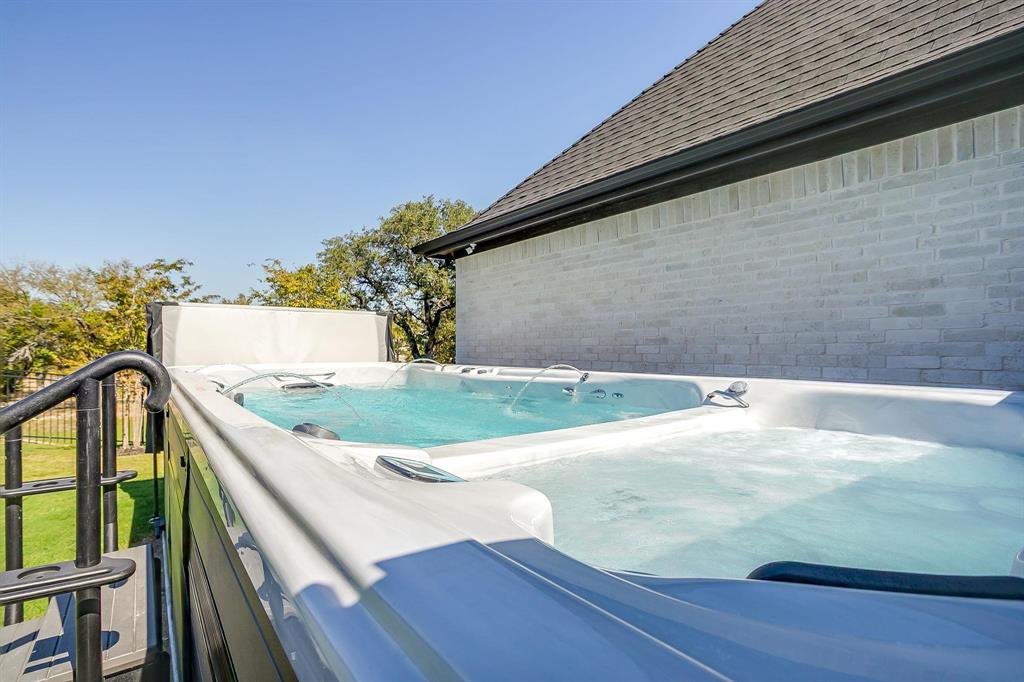 Fort Worth, Texas, 76108, United States, 5 Bedrooms Bedrooms, ,4 BathroomsBathrooms,Residential,For Sale,2049132