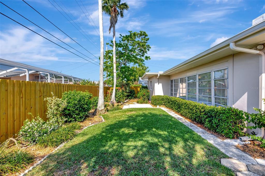 Largo, Florida, 33774, United States, 3 Bedrooms Bedrooms, ,2 BathroomsBathrooms,Residential,For Sale,1776970