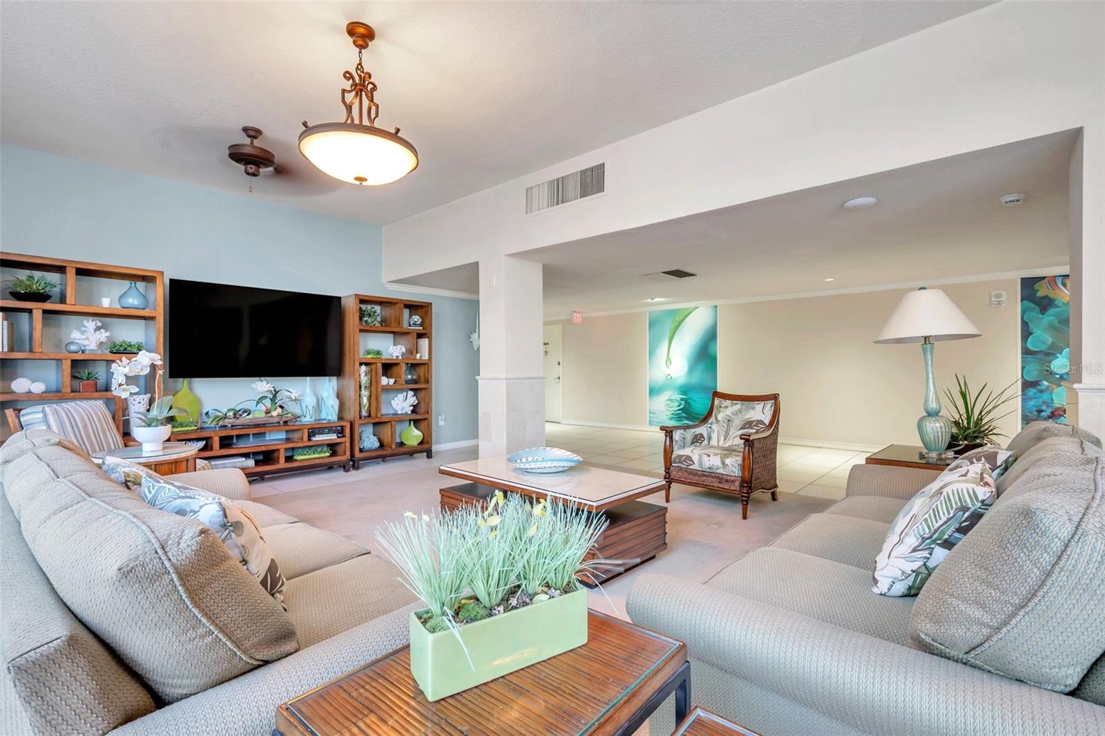 450 S Gulfview Boulevard #1105 #1105, CLEARWATER BEACH, Florida, 33767, United States, 2 Bedrooms Bedrooms, ,2 BathroomsBathrooms,Residential,For Sale,450 S Gulfview Boulevard #1105 #1105,1619451