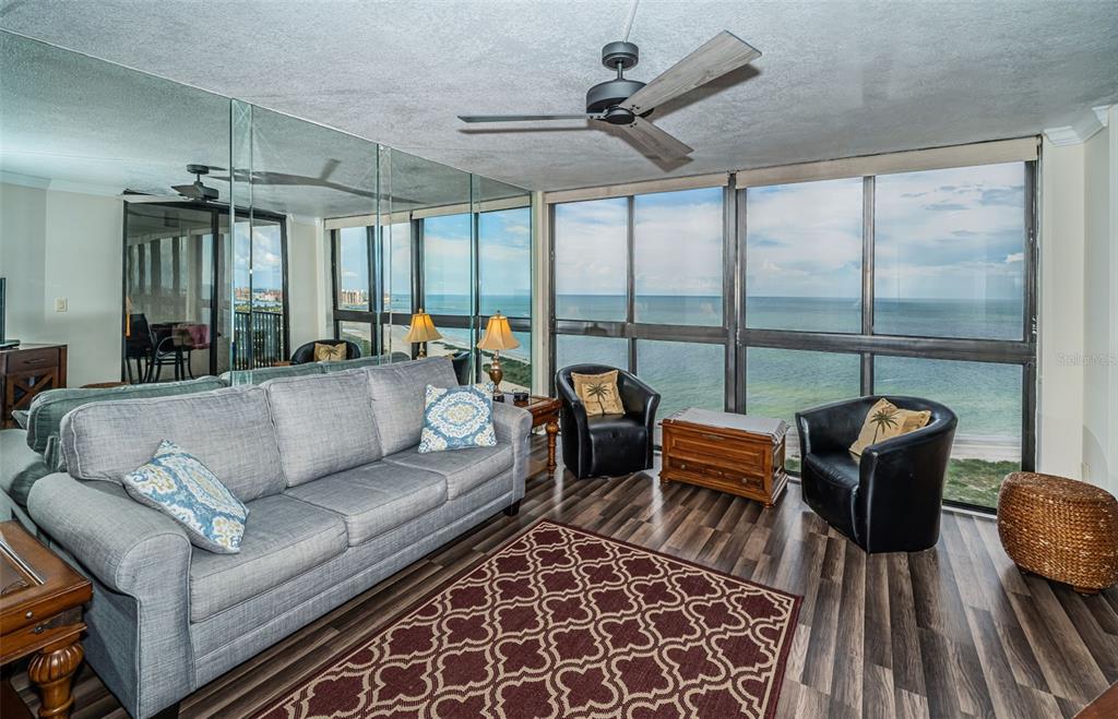 Clearwater Beach, Florida, 33767, United States, 1 Bedroom Bedrooms, ,2 BathroomsBathrooms,Residential,For Sale,1939900