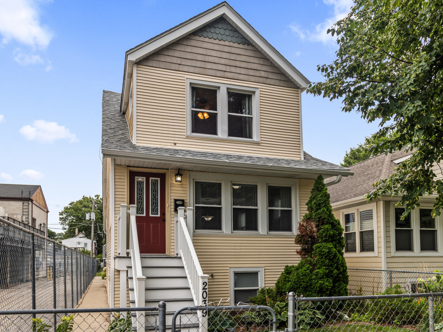 Evanston, Illinois, 60201, United States, 5 Bedrooms Bedrooms, ,3 BathroomsBathrooms,Residential,For Sale,1908877
