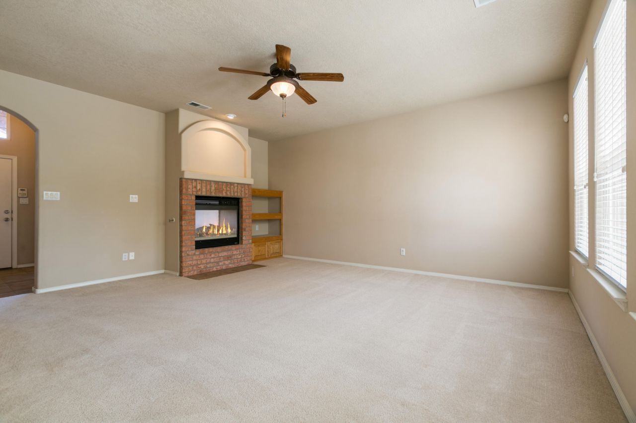 Albuquerque, New Mexico, 87122, United States, 3 Bedrooms Bedrooms, ,2 BathroomsBathrooms,Residential,For Sale,1984801