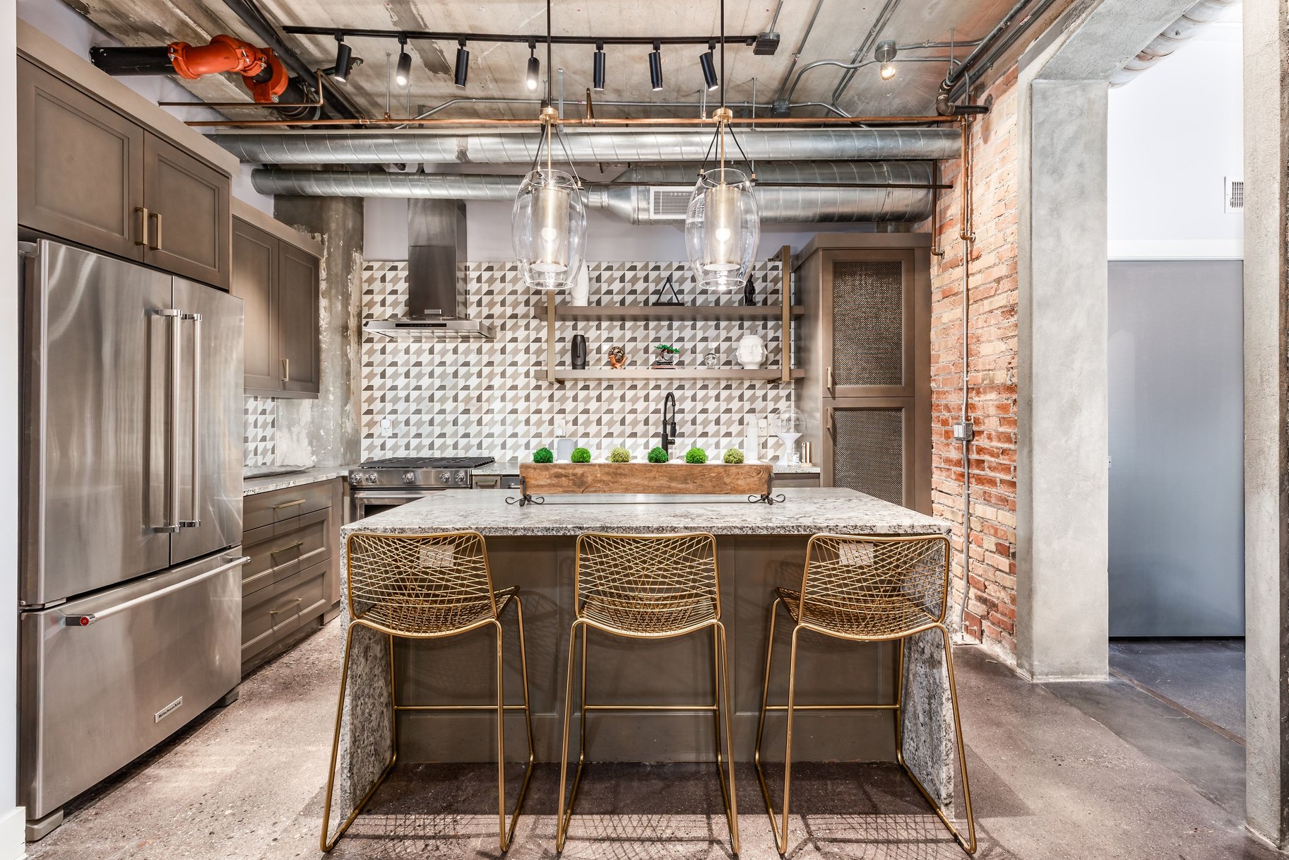  Downtown Historic Loft Meets Smart-Tech Modern Luxury - 物件實景