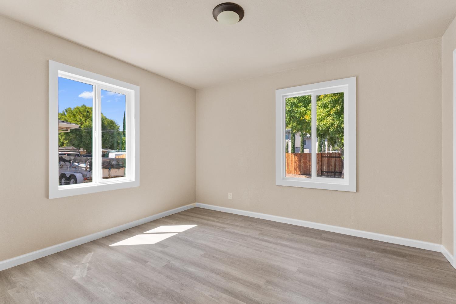 Roseville, California, 95678, United States, 3 Bedrooms Bedrooms, ,2 BathroomsBathrooms,Residential,For Sale,1923515
