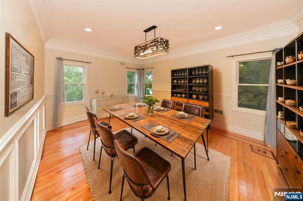 Fort Lee, New Jersey, 07024, United States, 5 Bedrooms Bedrooms, ,5 BathroomsBathrooms,Residential,For Sale,1942232