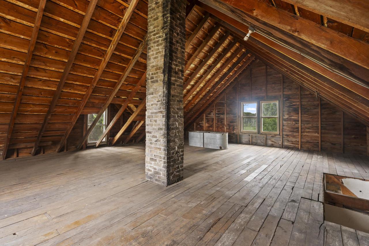 Pickett, Wisconsin, 54964, United States, 3 Bedrooms Bedrooms, ,3 BathroomsBathrooms,Residential,For Sale,1887702