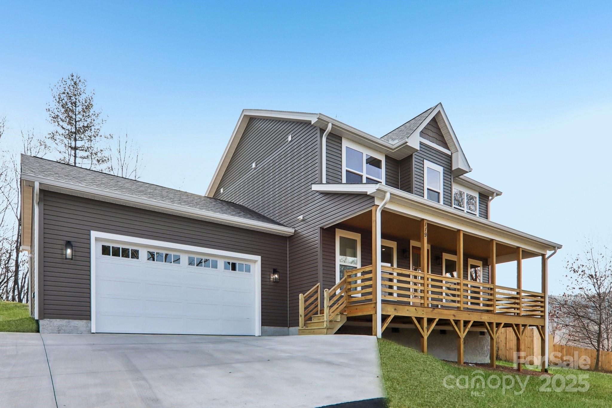 Candler, North Carolina, 28715, United States, 3 Bedrooms Bedrooms, ,3 BathroomsBathrooms,Residential,For Sale,2002526