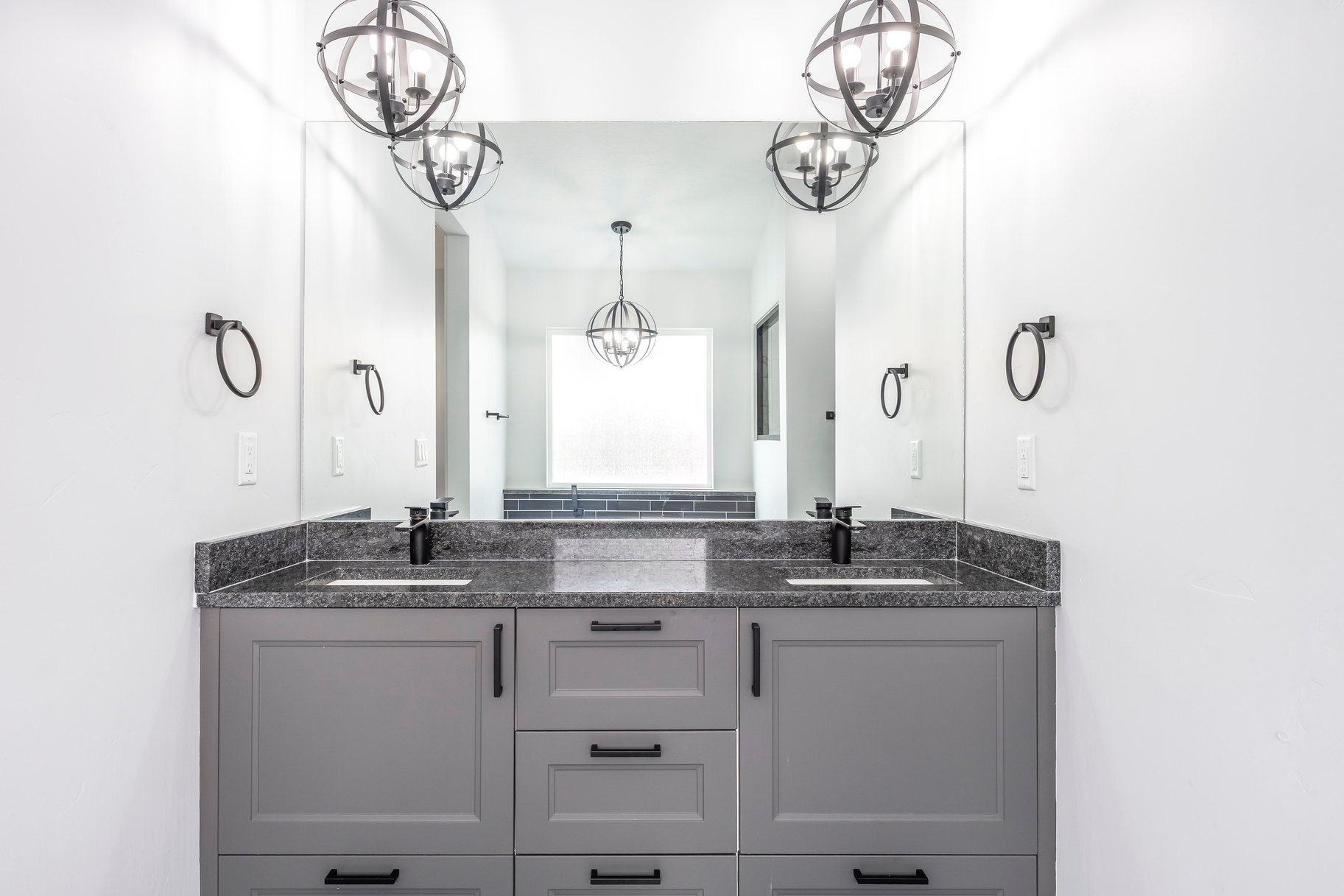  Luxury Inside and Out with Mountain Views - 物件實景