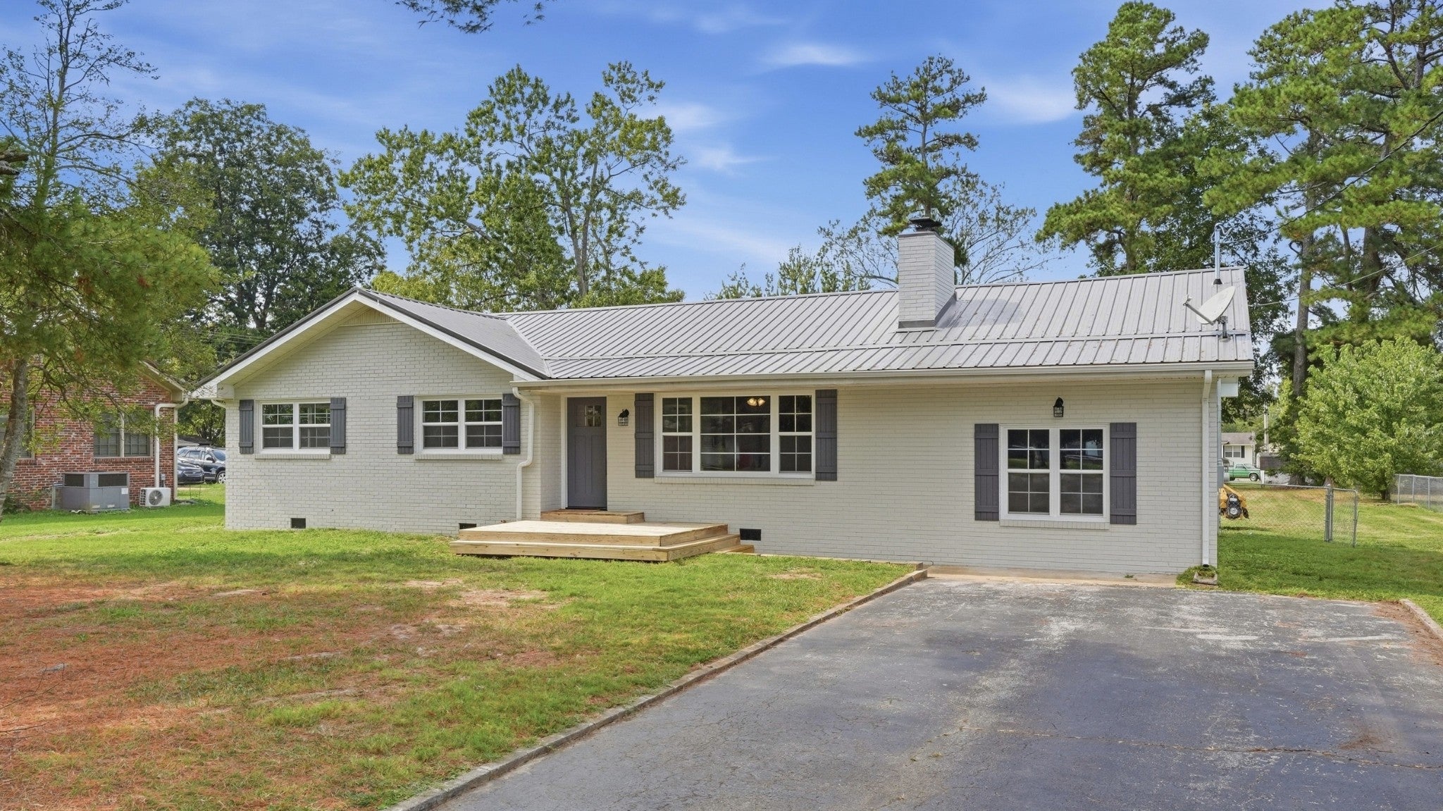Johnson St, Manchester, TN 37355
