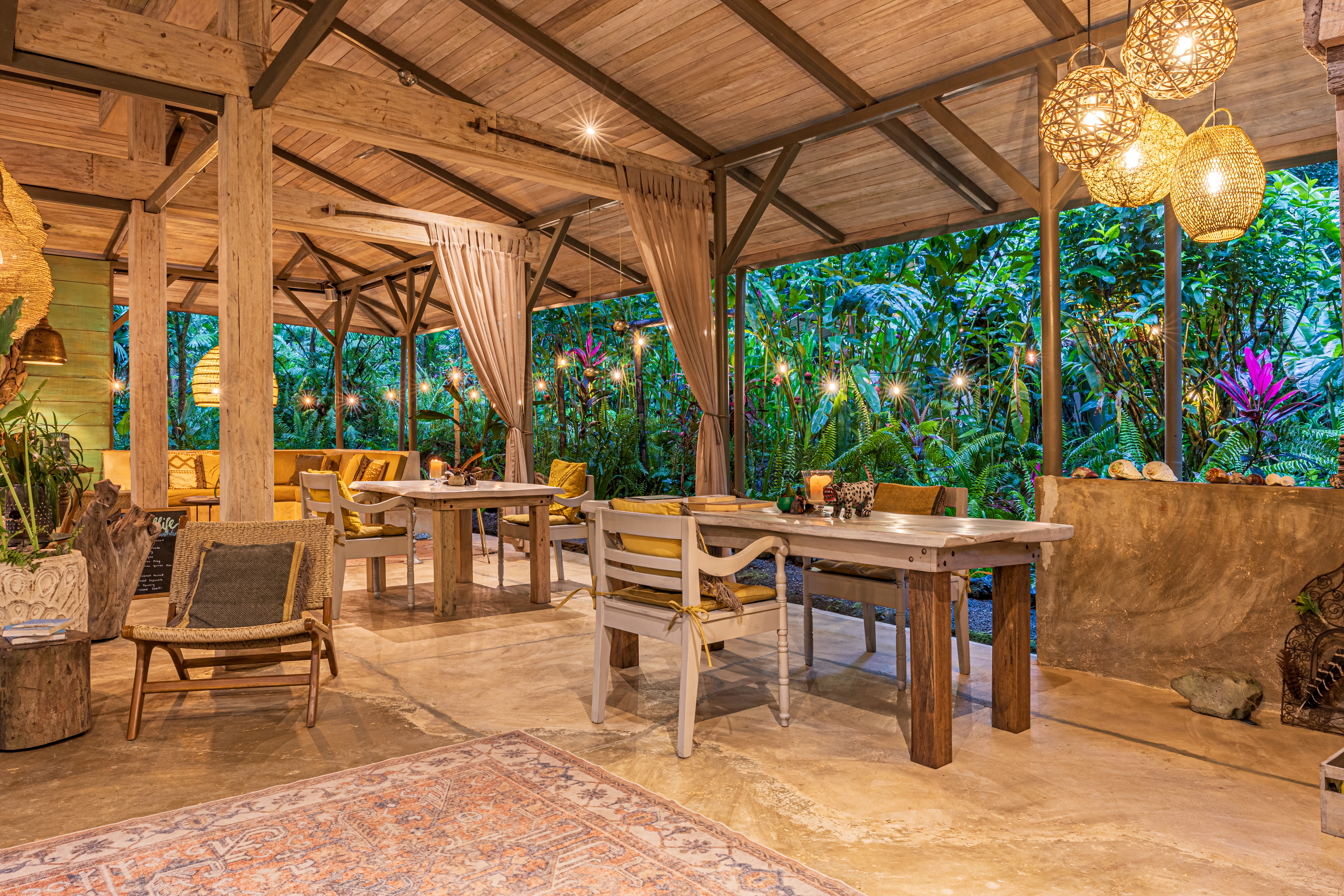 Golfito, Puntarenas, CR, 15 Bedrooms Bedrooms, ,13 BathroomsBathrooms,Residential,For Sale,1903279