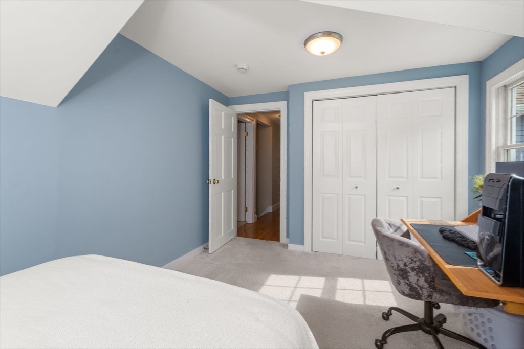 Holden, Massachusetts, 01520, United States, 4 Bedrooms Bedrooms, ,3 BathroomsBathrooms,Residential,For Sale,1948206